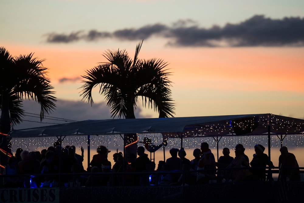Sarasota Holiday Boat Parade of Lights Photo Galleries